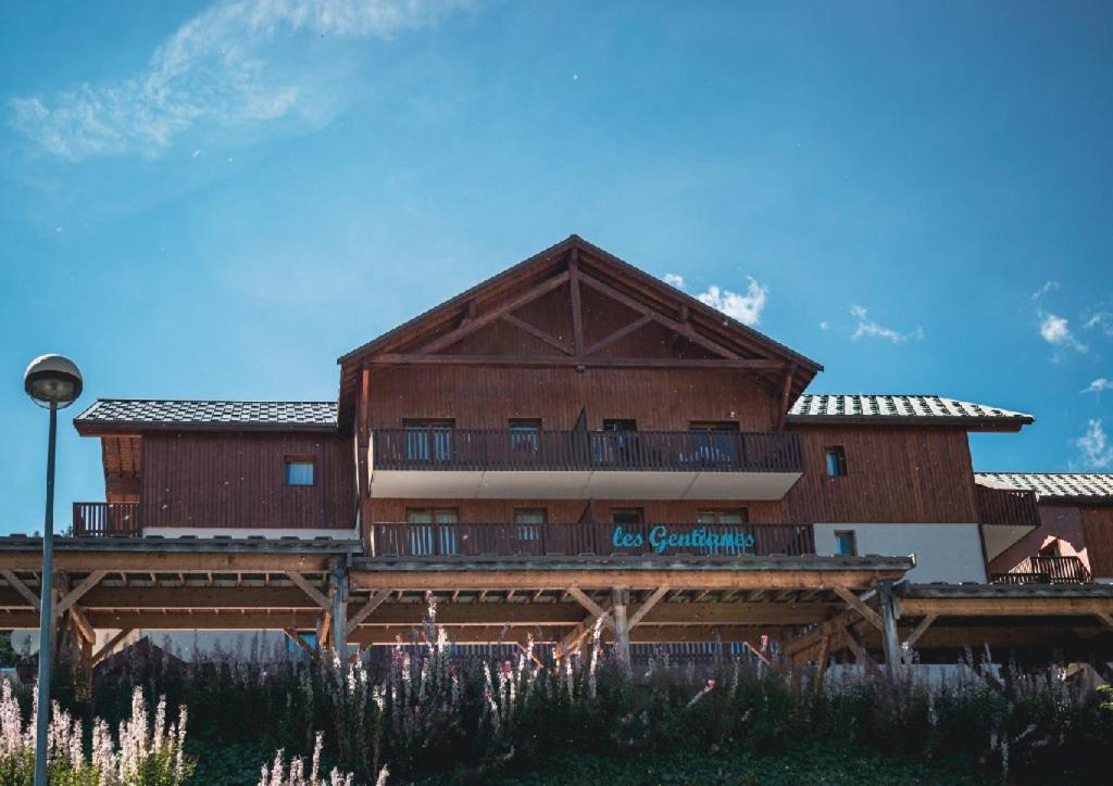 Aparthotel Les Gentianes By Actisource Puy-Saint-Vincent Exteriér fotografie